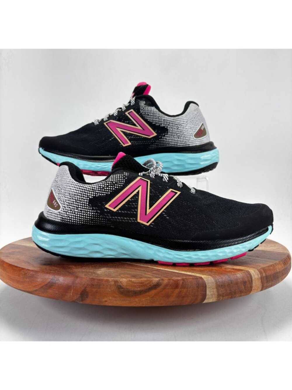 New Balance Womens 9.5 680 V7 Running Shoes W680YF7 Low Top Lace Up Fresh Foam - Picture 2 of 10